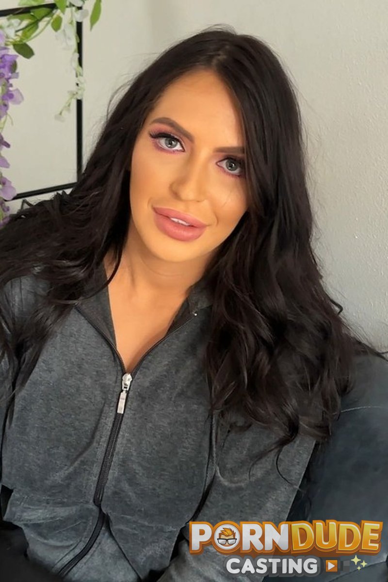 Alexa Payne - Screenshot 1 of 4 - Brown Hair