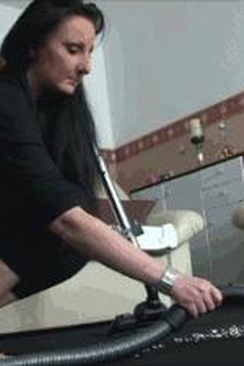The Vacuumcleaner - Screenshot 1 of 4 - BDSM