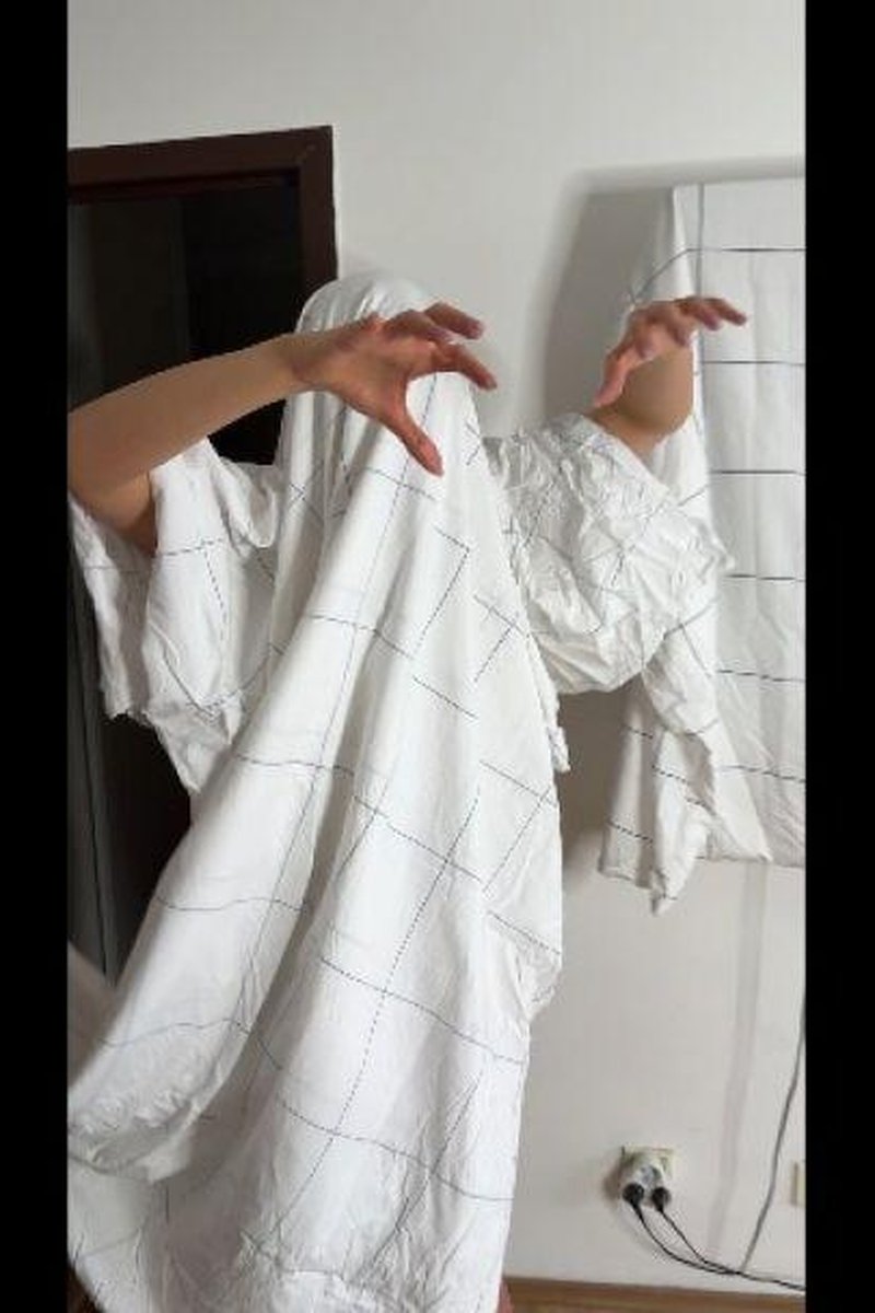 Ghost Prank Going Very Wrong - Screenshot 1 of 4 - Humiliation