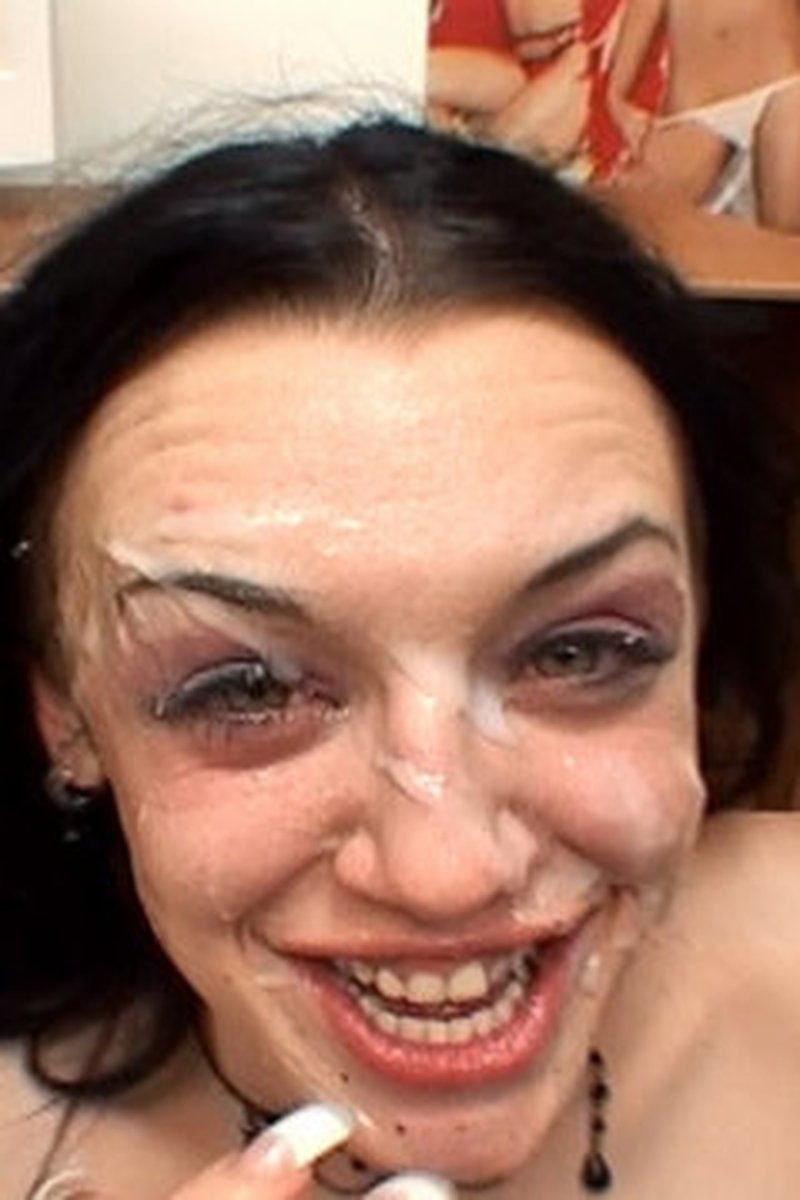 Deja Daire (Back Again!) - Screenshot 1 of 4 - Blowjob