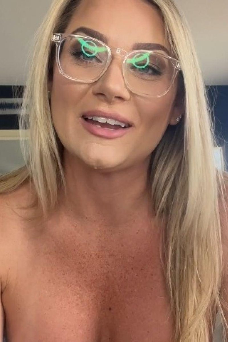 Cuck Cocksucker - Screenshot 1 of 4 - Bisexual