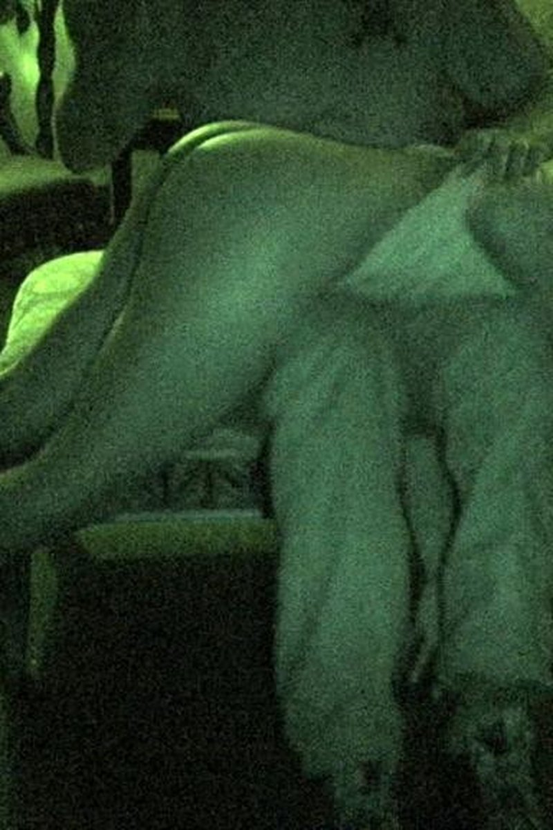 Kiki's Voyeur Hand Spanking - Screenshot 1 of 4 - Kiki