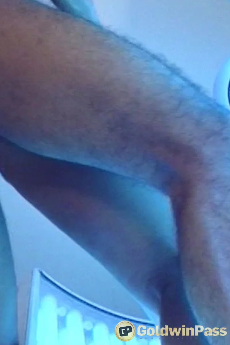 Funny Sex in Solarium - Screenshot 1 of 4