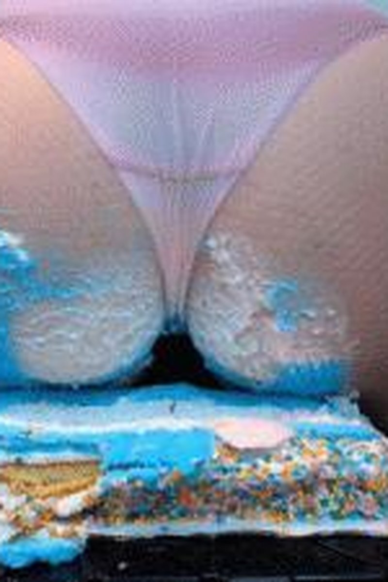 Cake Sit Face Sit - Screenshot 1 of 4 - Ass Smothering