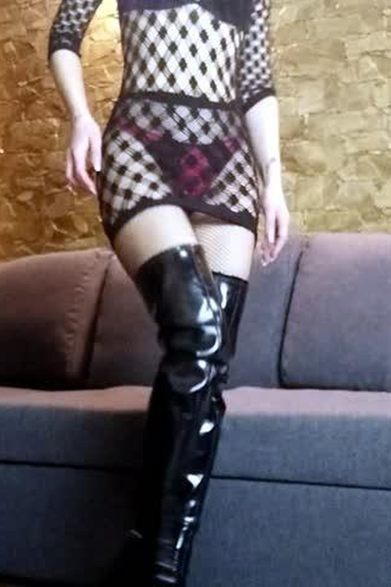 Erotic Dancer - Screenshot 1 of 4 - Dancing