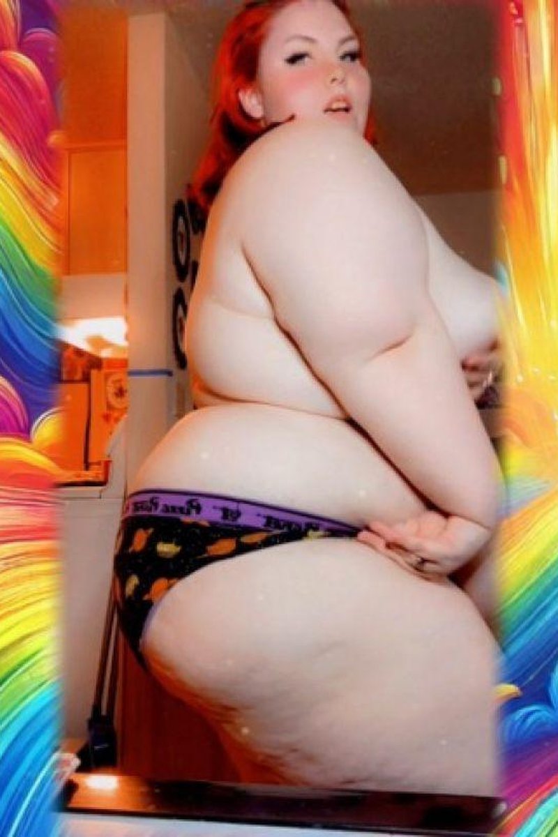 Change Striptease - Screenshot 1 of 4 - Ass Fetish